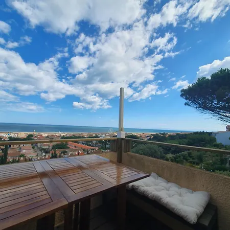 Apartment Panoramic Vue Imprenable, Calme Et Cosy A Saint Pierre La